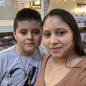 Meet your Posher, Isabel